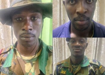 Police apprehend three soldiers and an accomplice for robbery