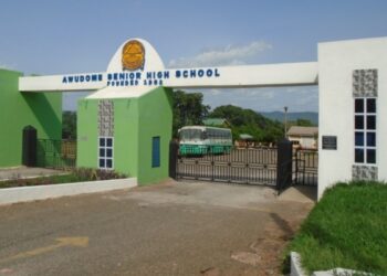 V/R: AWUSCO suffers no bed syndrome, students sleep on the floor
