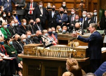 UK government forced to ditch plan to slash top rate of tax