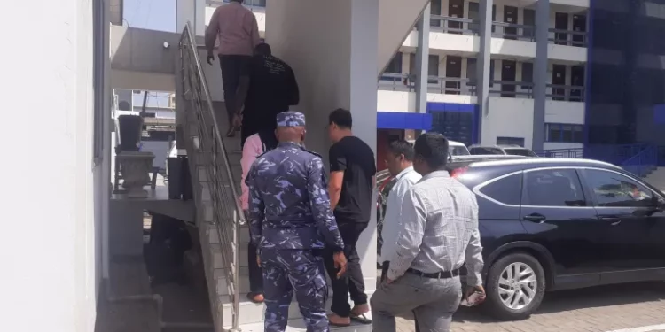 Five shopping mall managers arrested over tax evasion