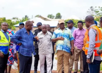 A/R: We will fix bridge Kumasi-Mampong trunk road- Road Minister assures chief