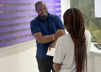 23 female students support John Dumelo’s campaign