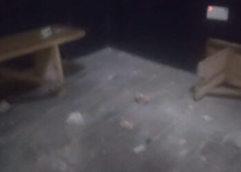 A/R: Enraged Asokore youths storm Asawase police station, damage properties