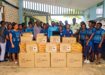 W/R: Dr. Armah donates smart classroom equipment to public basic schools in Kwesimintsim