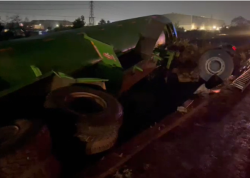Fuel tanker overturns on the Tema motorway; all passengers and driver unharmed